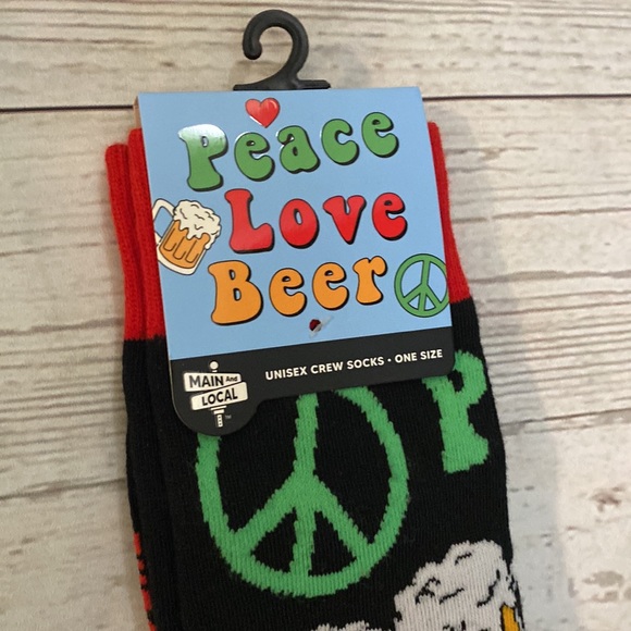 NWT Main and Local Peace Love Beer Unisex Crew Socks - Picture 2 of 6